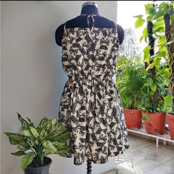 Butterfly Print Dress - Picture 2 of 3